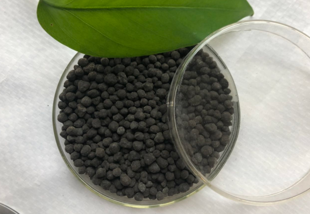 施稷丰®-平衡生长型 含腐植酸水溶肥料